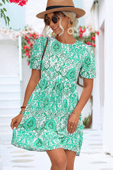 Vestido mini de cuello redondo con estampado de volantes